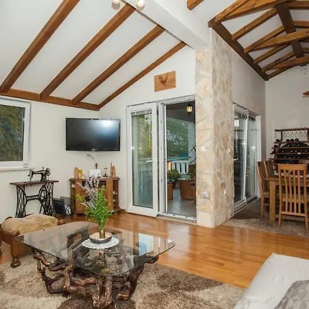 Eagle Villa *