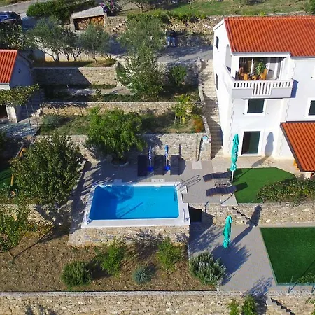 Eagle Villa *